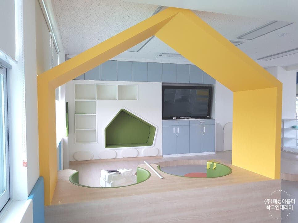 흥천초등학교 / 도서관