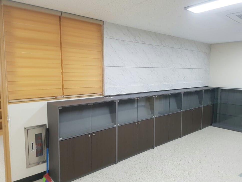 역사관 학교 가구